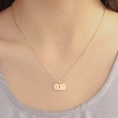 Gold Initial necklace - Monogram Charm - Family Necklace - Everyday Jewelry - Christmas Gift - Sister Children Grandma Jewelry - Mother's Necklace