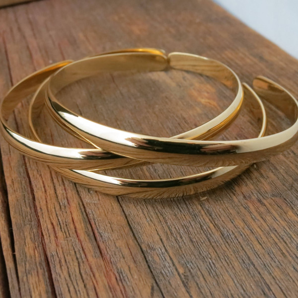 18K gold bracelet - 18K gold cuff bracelet - 18K gold personalized - Solid Gold Bracelet - 18K gold artisan jewelry - 5mm x 1.5mm Gold Stack
