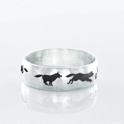 Silver Wolf Name Ring - Wolf Paw Prints - Running wolves with custom name - Personalized engraving