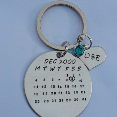 Personalized calendar keyring - personalized date keychain - Personalized anniversary gift present - Personalized wedding present gift