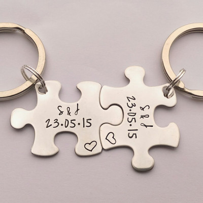 Personalized valentines present - Personalized couples keyring set - Personalized jigsaw puzzle piece keyrings - Personalized his hers gift