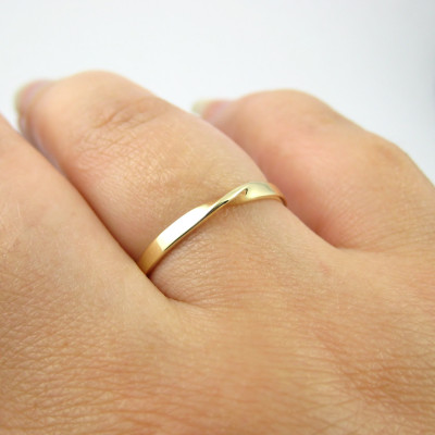 Gold Mobius Ring - Infinity Ring - Hallmarked Solid Gold Ring - Twisted Band - Gold Wedding Ring - Promise Ring - Modern Ring