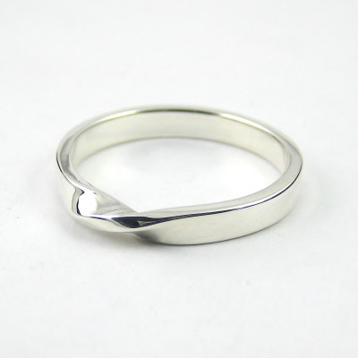 Silver Mobius Ring - Infinity Ring - Sterling Silver Ring - Twisted Band - Promise Ring - Modern Ring - Sterling Silver Jewellery 925