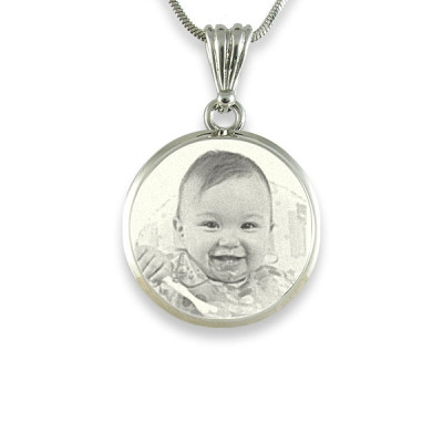 Sterling Silver Photo In Circle Pendant Necklace