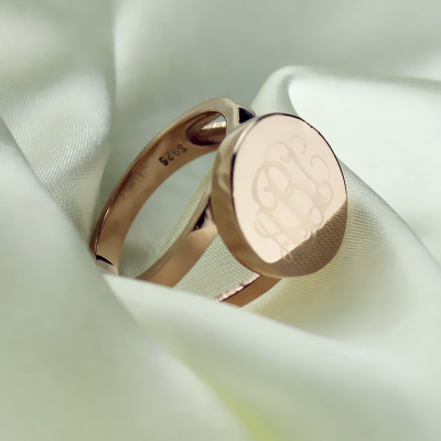 Rose Gold Circle Signet Monogram Ring