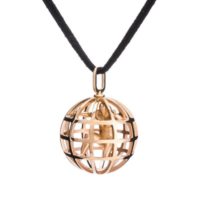 Atlas Pendant