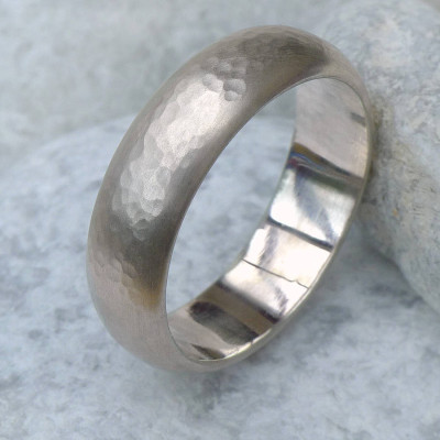 Mens 6mm Hammered Ring In 18ct Gold
