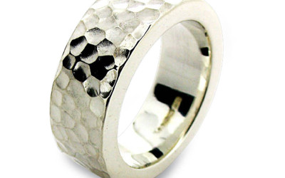 Hammered Silver Ring: The Craft Behind the Sparkle