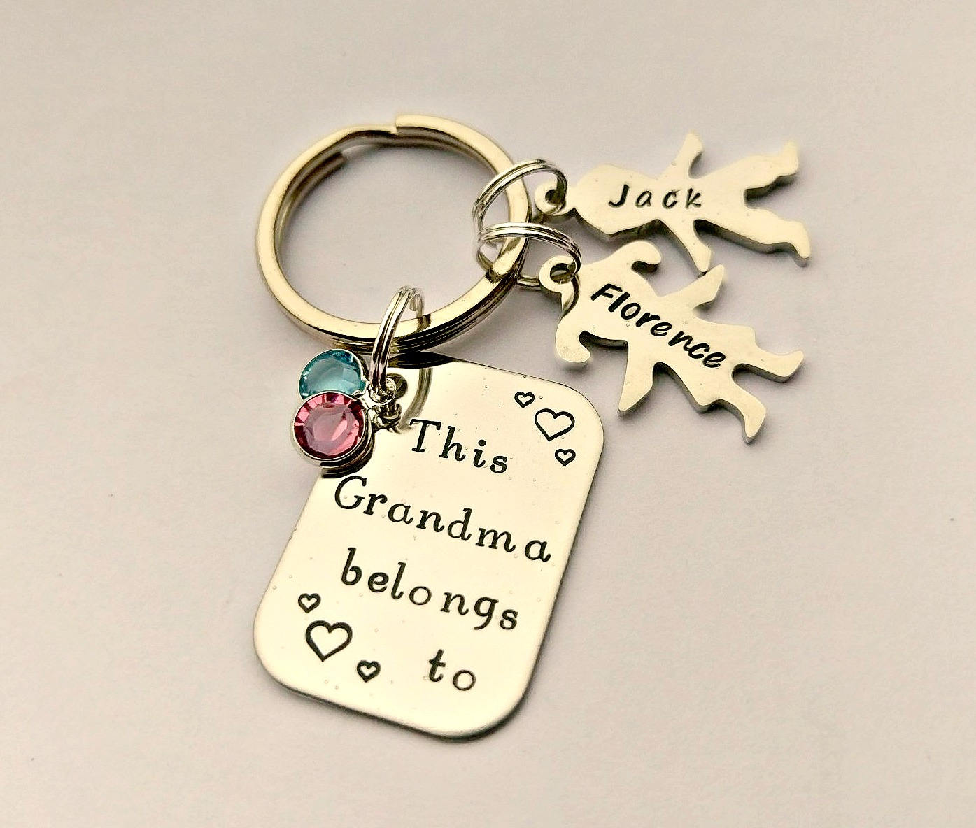 Personalized Grandma gift - Grandma keyring - This Grandma belongs - Grandma present - Grandma keychain - gift from grandkids - grandchildren