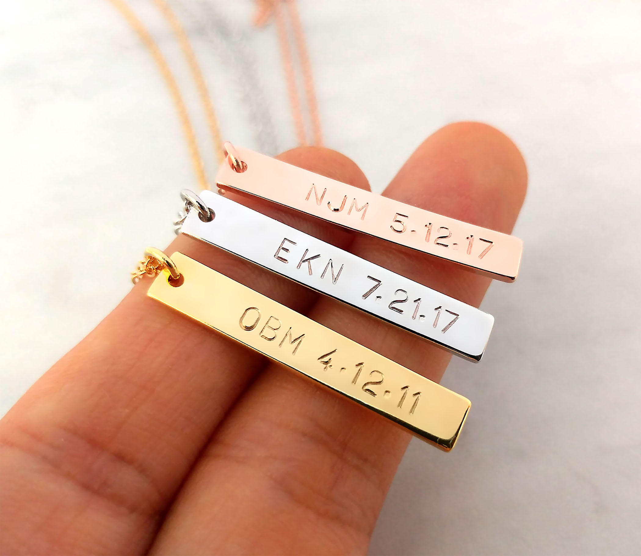 Custom Name Date Necklace - Gold Silver Rose Gold Vertical Multi Nameplate Bar Personalized Necklace - Birthday Gift - Wedding Bridesmaid Gift